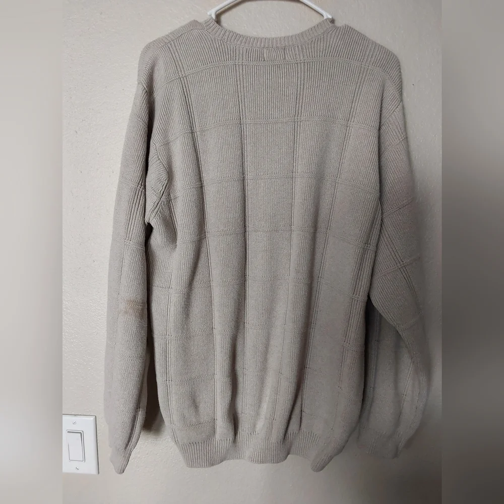Arrow Sweater, Men's Size Large Cream Color Arrow Sweater - Picture 2 of 4